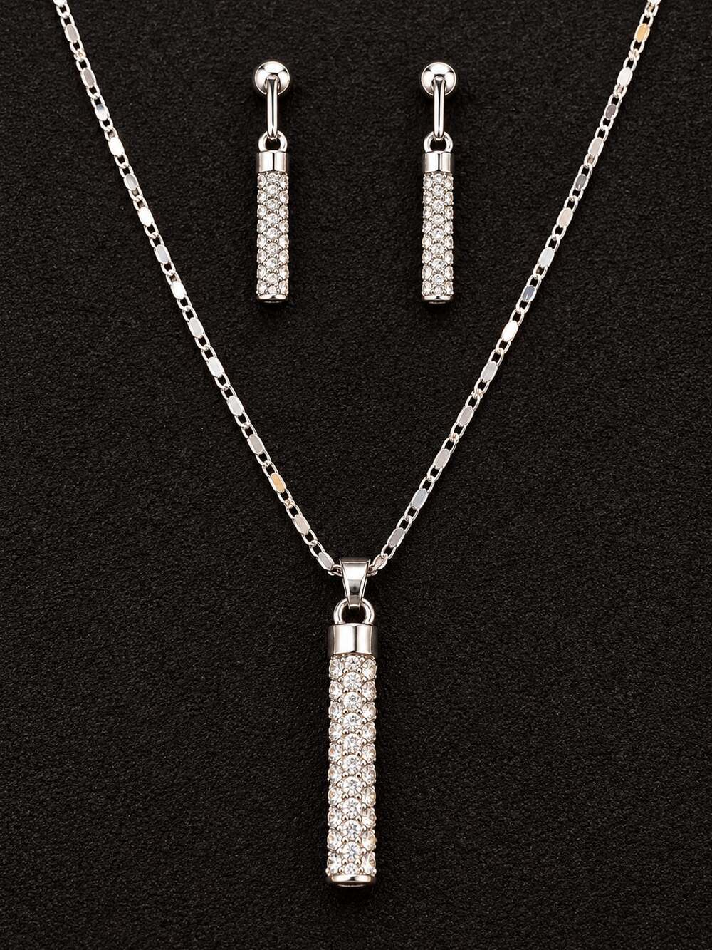 Cylindrical Crystal Necklace Set